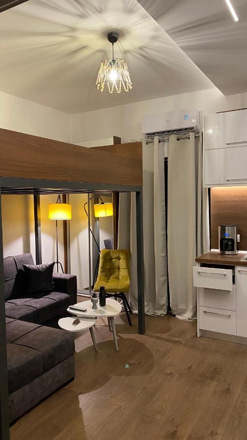 Modern Tiny House In Volos Esterno foto