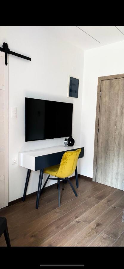 Modern Tiny House In Volos Esterno foto